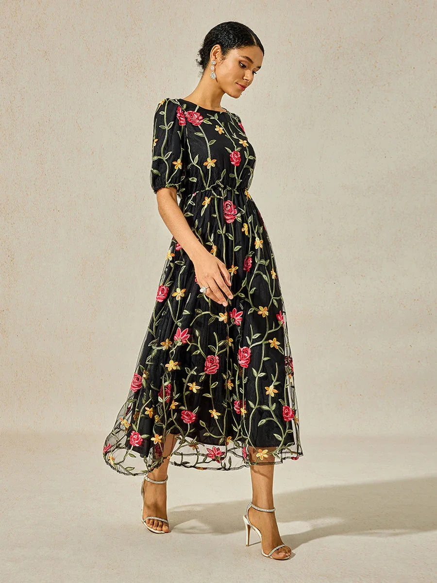 Vestido Maxi de Encaje Bordado con Flores