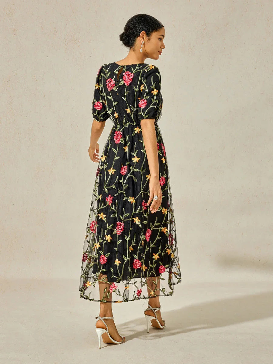 Vestido Maxi de Encaje Bordado con Flores