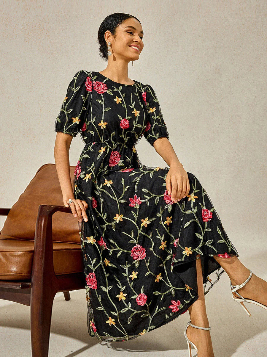 Vestido Maxi de Encaje Bordado con Flores