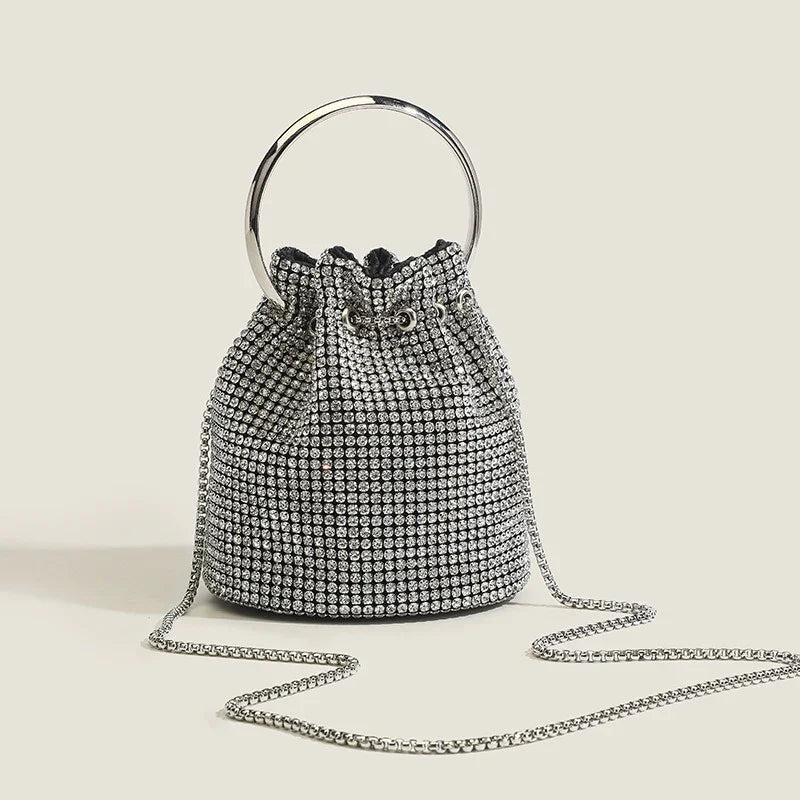 Clutch mit Strass-Kette