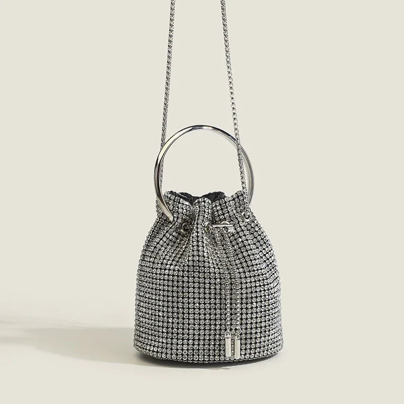 Clutch mit Strass-Kette