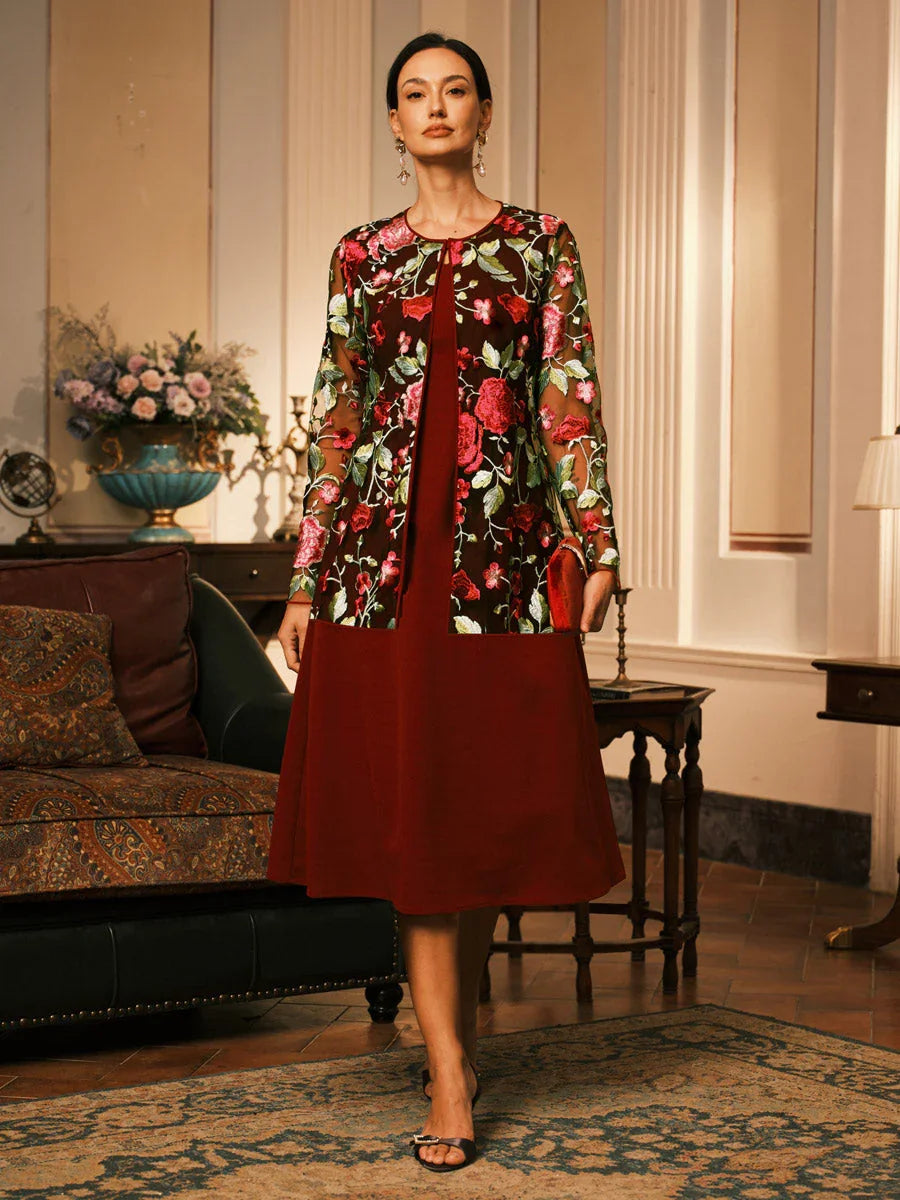 Jacke aus Spitze mit Blumenstickerei