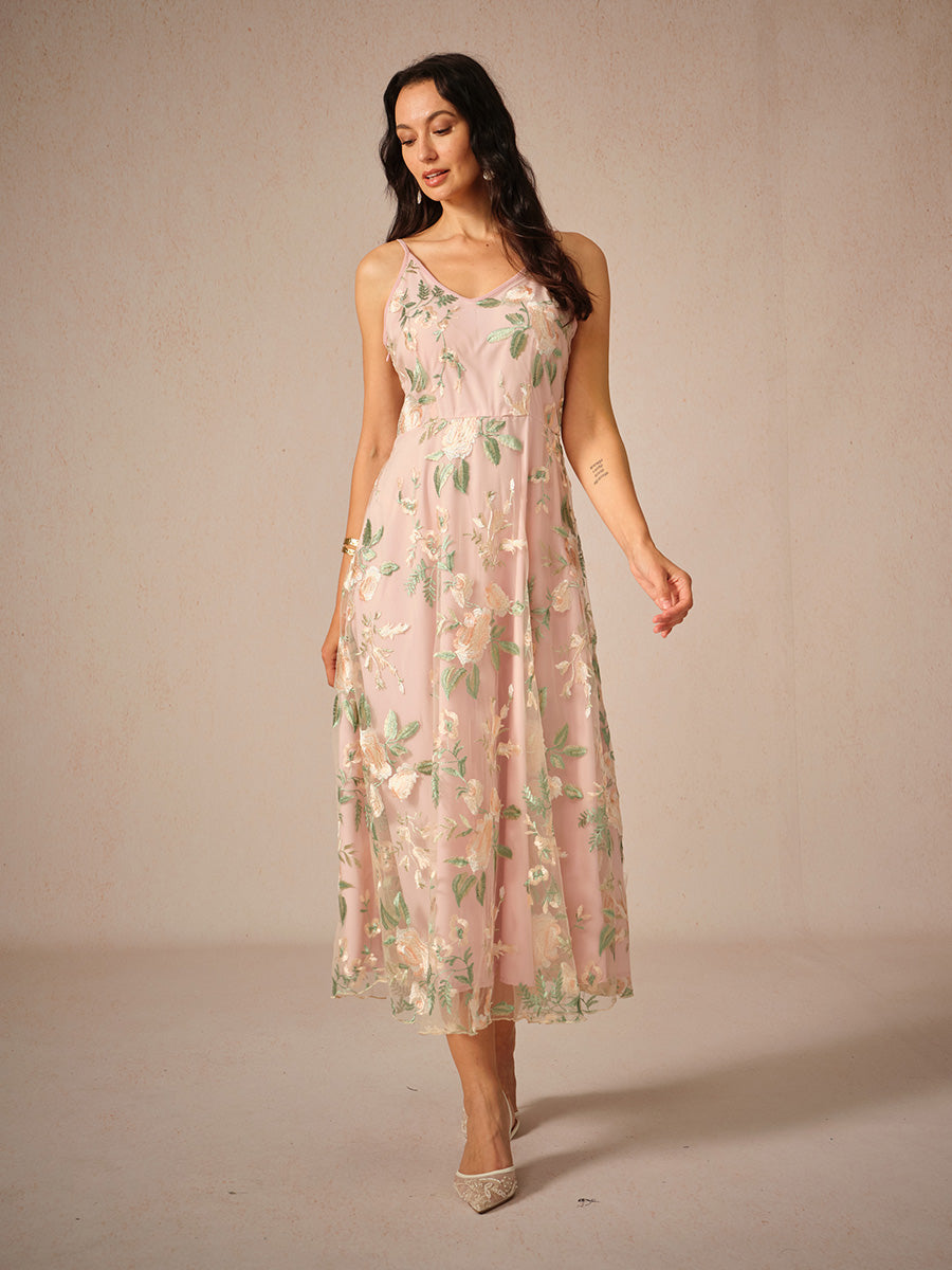 Ensemble robe en mousseline de soie et dentelle brodée