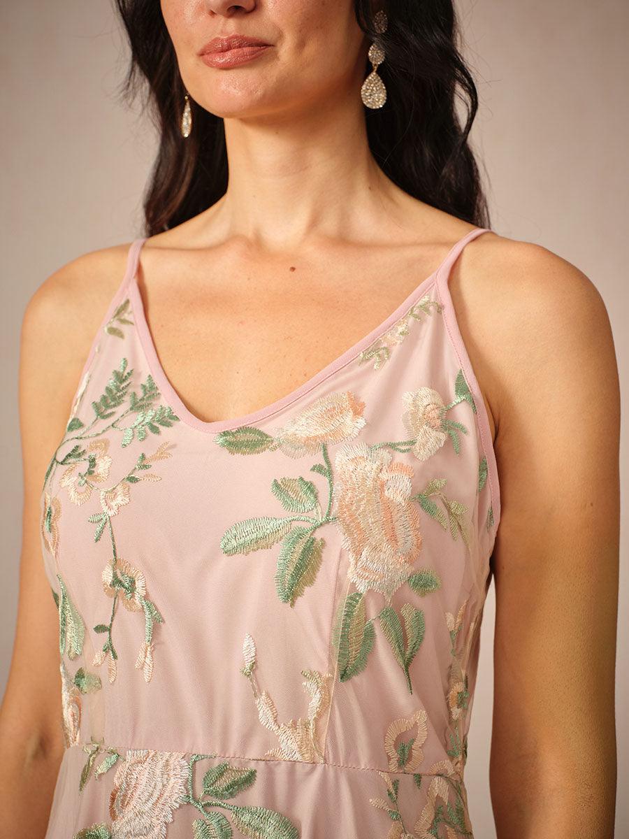 Ensemble robe en mousseline de soie et dentelle brodée