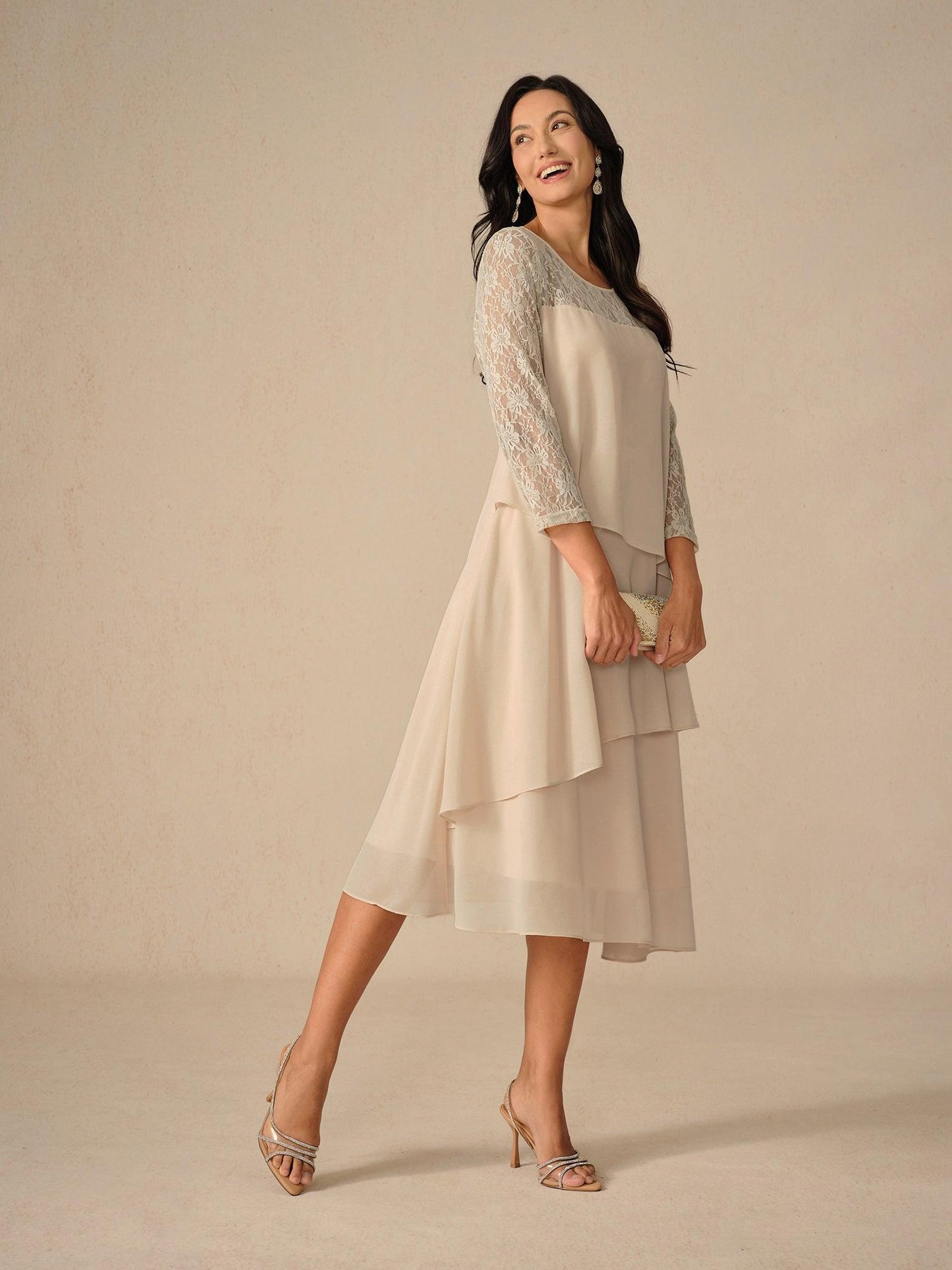 Robe en mousseline de soie à volants et manches 3/4