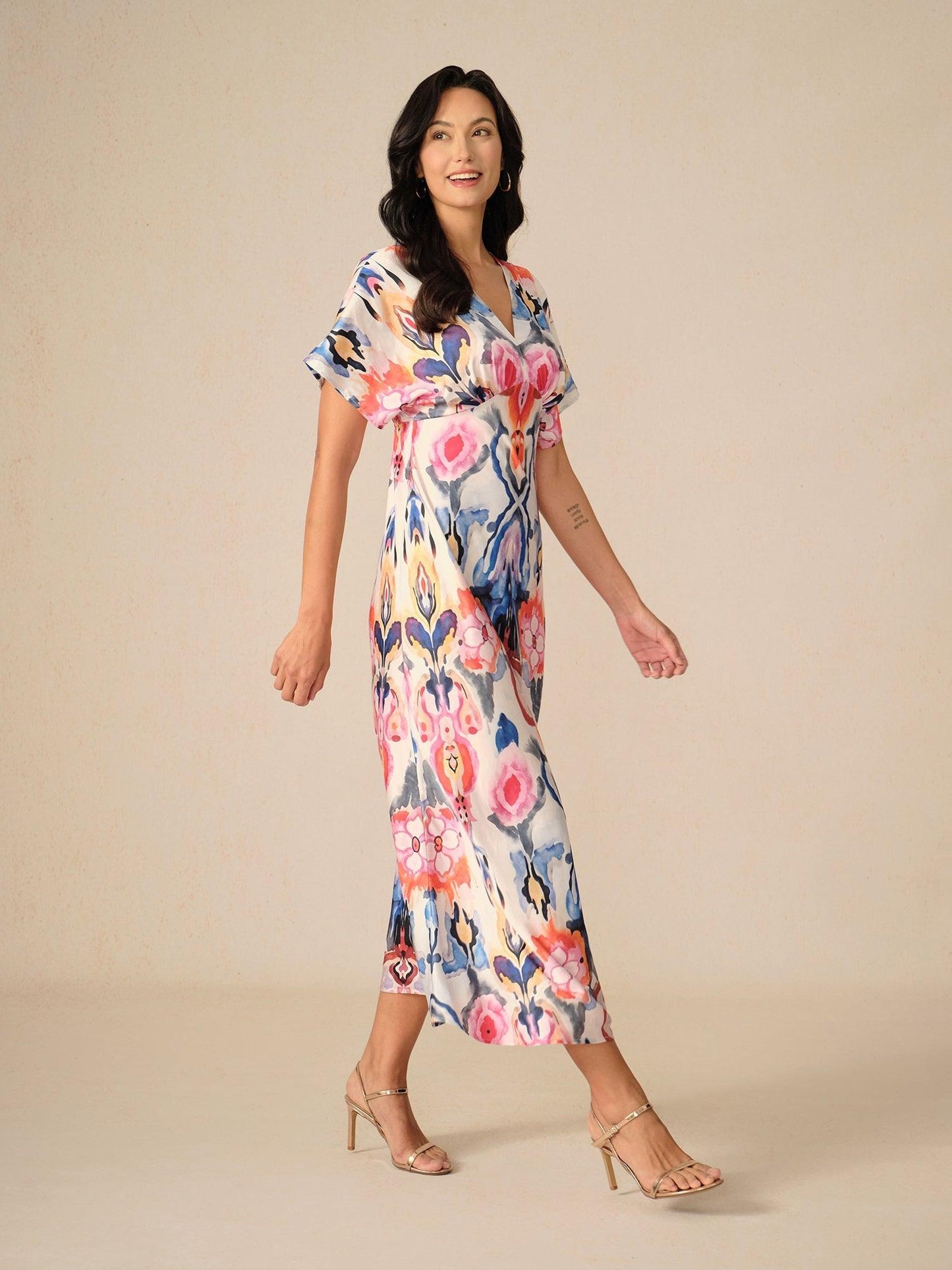 Robe longue en satin tie-dye
