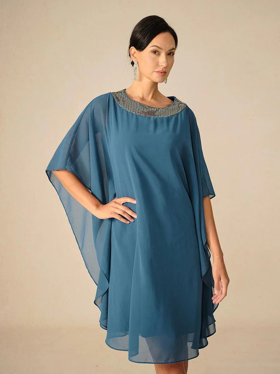 Robe cape en mousseline de soie ornée de perles