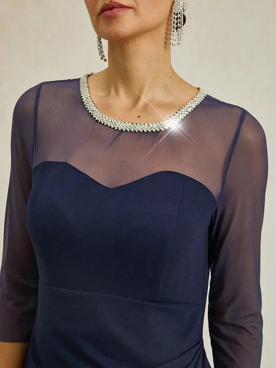 Robe de soirée élégante à décolleté illusion orné de perles