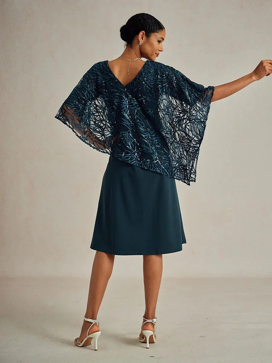 Robe superposée à paillettes, longueur genou, col en V