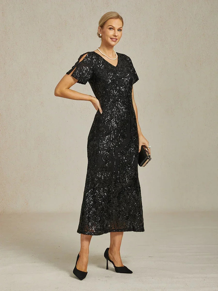 Elegantes Paillettenkleid mit V-Ausschnitt und kalten Schultern