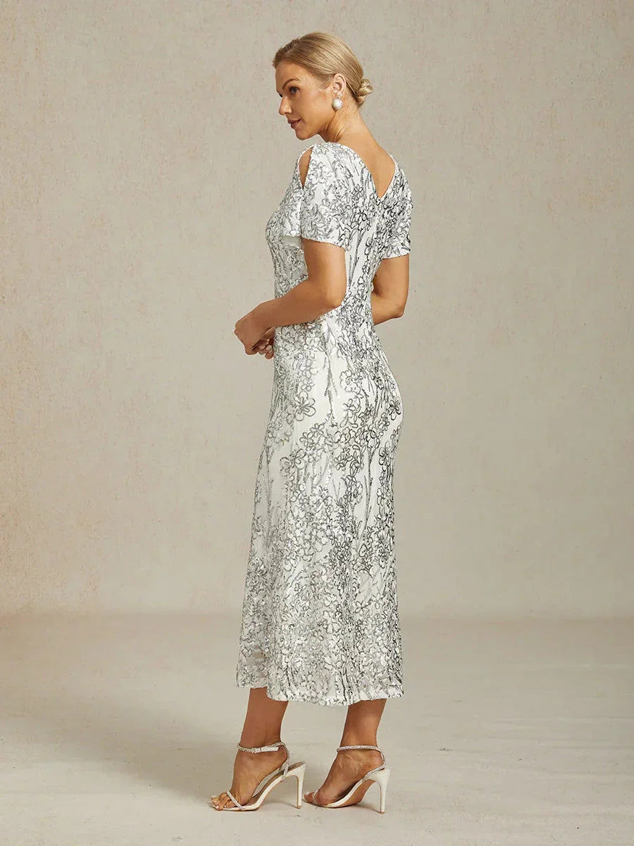 Elegantes Paillettenkleid mit V-Ausschnitt und kalten Schultern