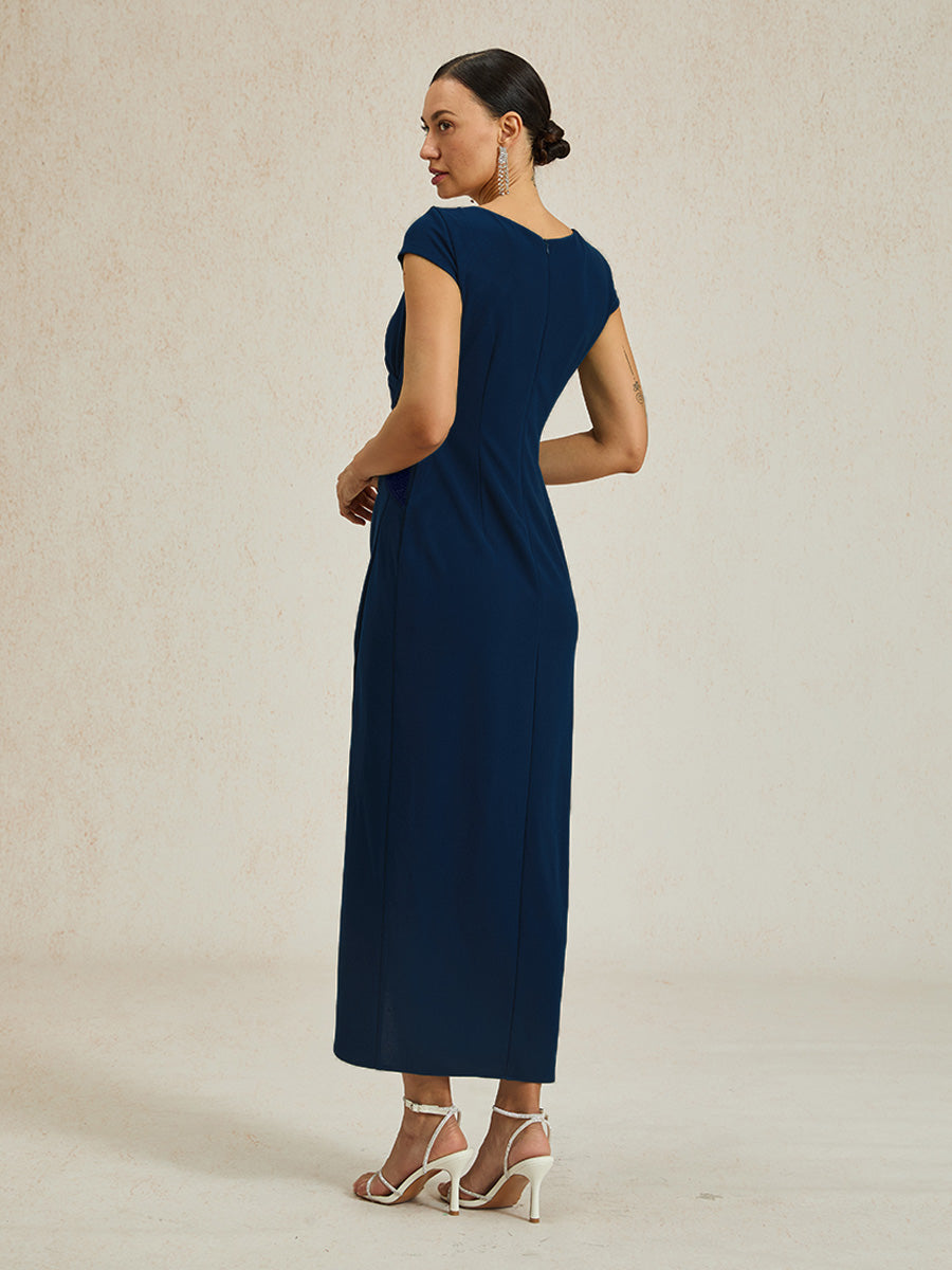 Elegante wikkeljurk met strasssteentjes