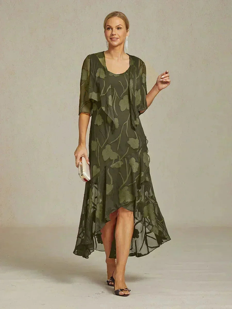 Ärmelloses Abendkleid aus Blumenchiffon mit asymmetrischem Saum