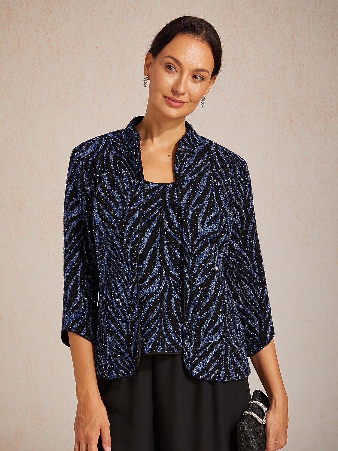 Elegant Twinset Met Mandarijnkraag En Zebraprint Met Strasssteentjes