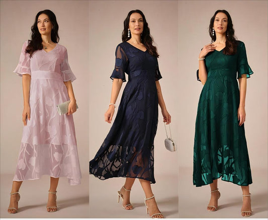 How to Choose the Perfect Mother of the Bride Dress for a Summer Wedding