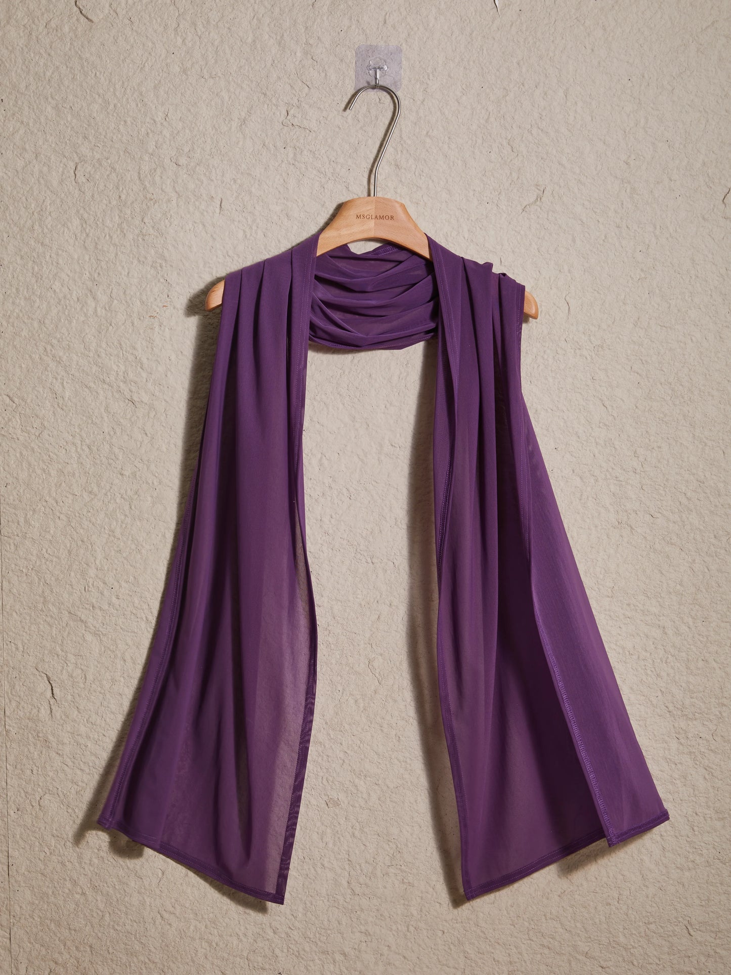 Langer Schal aus Stretch-Mesh