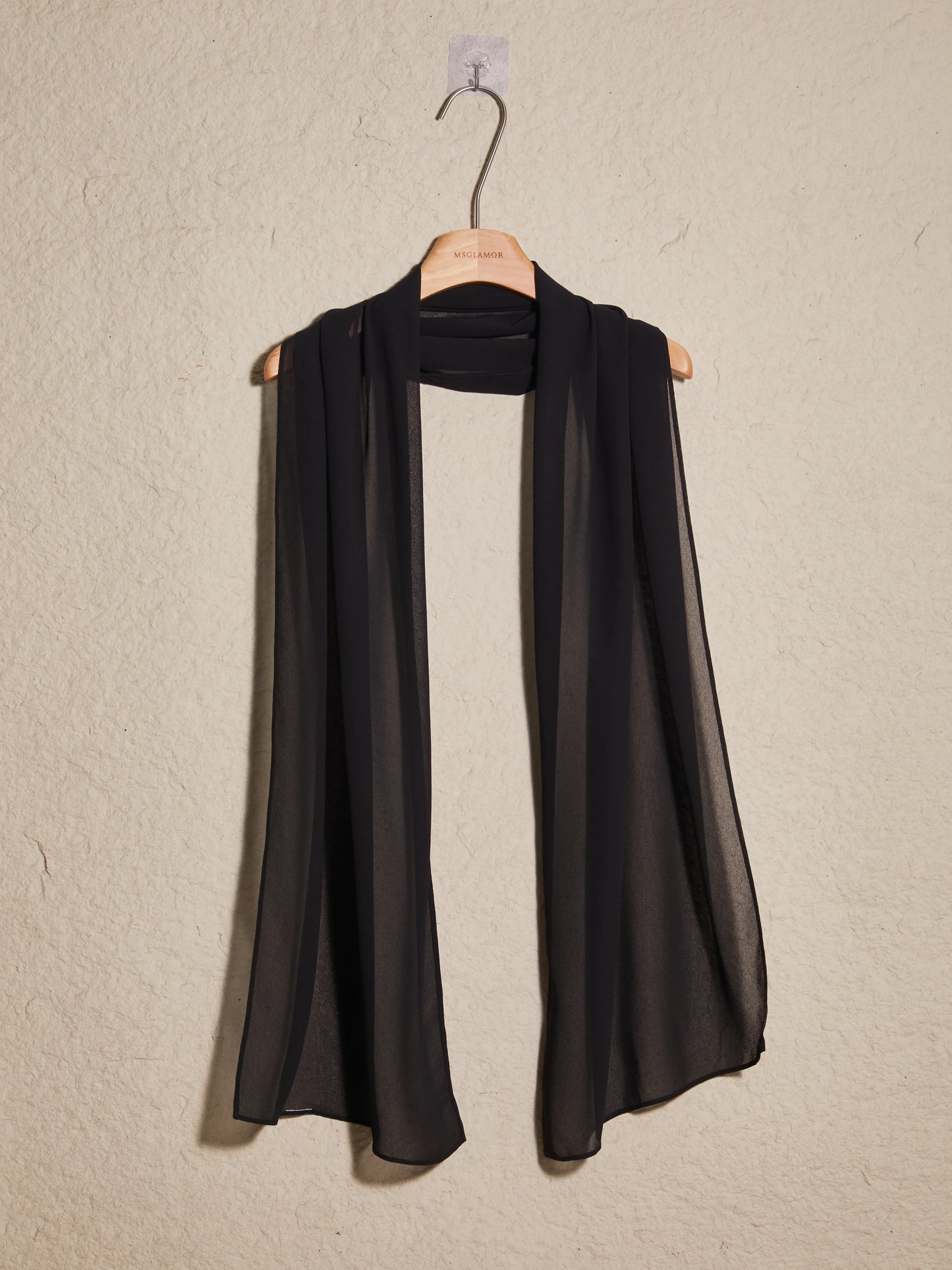Langer Schal aus Stretch-Mesh