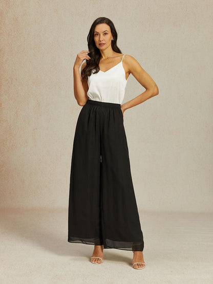 Chiffonhose mit mittelhohem Bund und weitem Bein