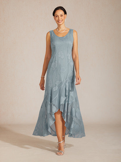 Ärmelloses Abendkleid aus Chiffon mit Blumenmuster und asymmetrischem Saum