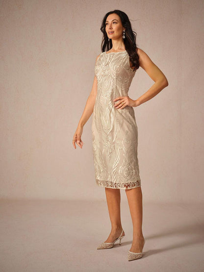 Robe sans manches à col bateau en dentelle brodée 