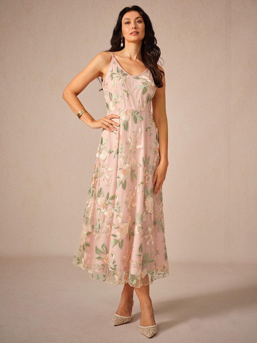 Ensemble robe en mousseline de soie et dentelle brodée