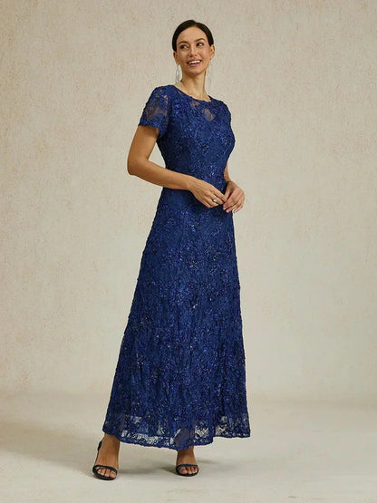 A-Linien-Kleid aus Rosettenspitze mit Paillettenverzierung