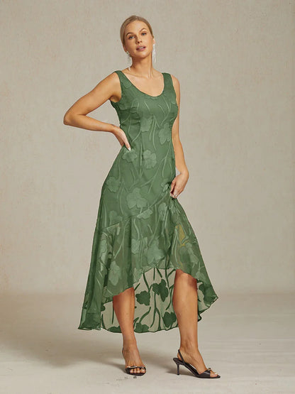 Ärmelloses Abendkleid aus Chiffon mit Blumenmuster und asymmetrischem Saum