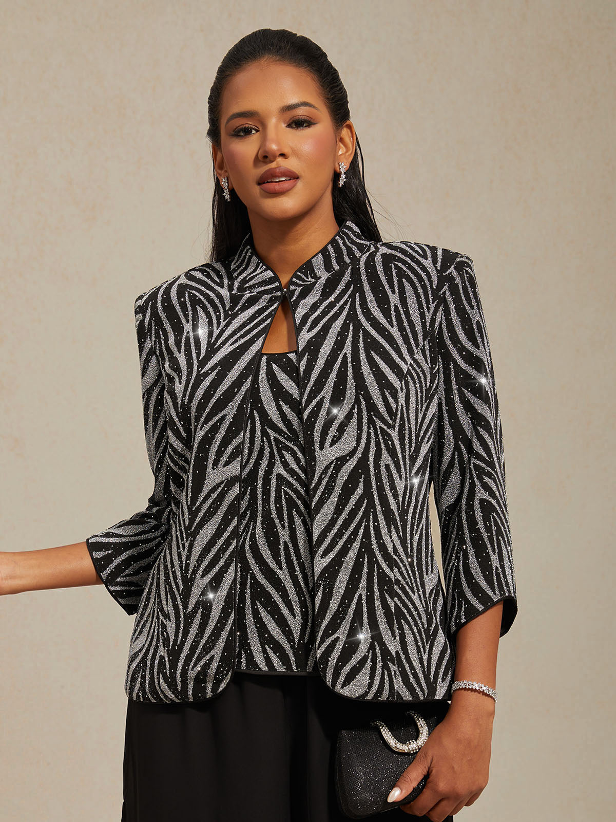 Elegant Twinset Met Mandarijnkraag En Zebraprint Met Strasssteentjes