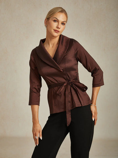 Blusa in taffetà elasticizzato con maniche 3/4 e dettaglio cintura annodata