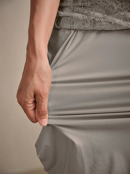 A-Linien-Kleid aus Rosettenspitze mit Paillettenverzierung