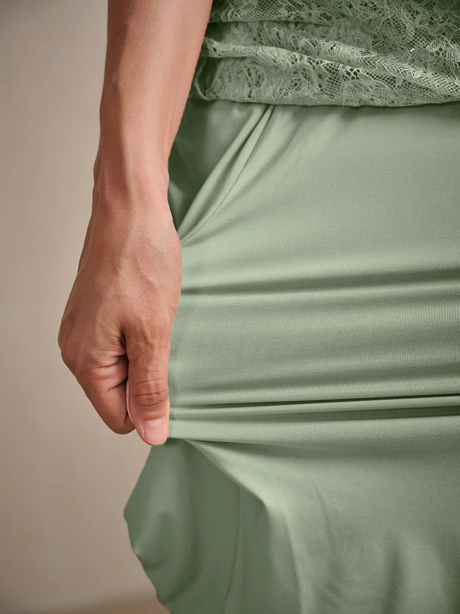 A-Linien-Kleid aus Rosettenspitze mit Paillettenverzierung