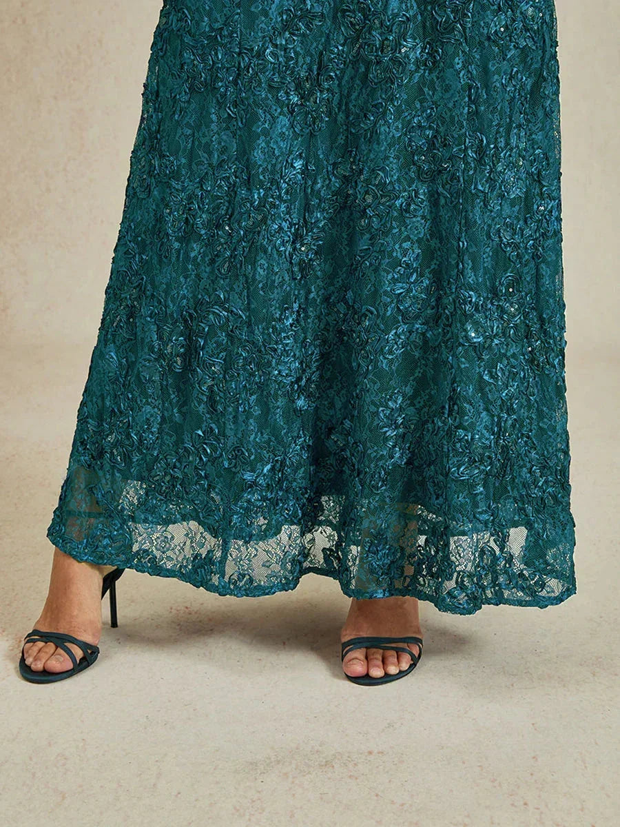 A-Linien-Kleid aus Rosettenspitze mit Paillettenverzierung