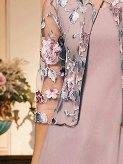 Spitzenjacke mit Blumenstickerei und Muscheldetail