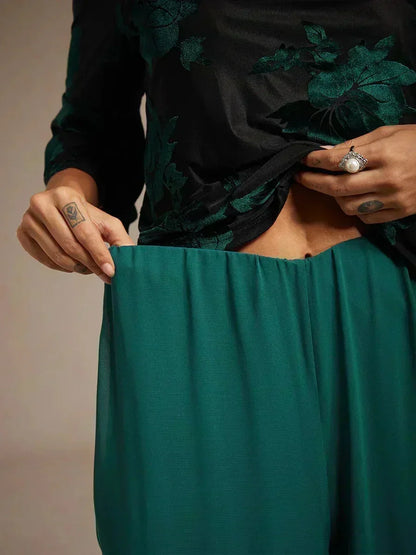 Hose mit geradem Bein und Chiffon-Überzug mit Schlitz am Bein