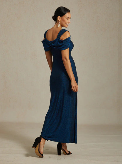 Vestido de malla con brillo y hombros descubiertos