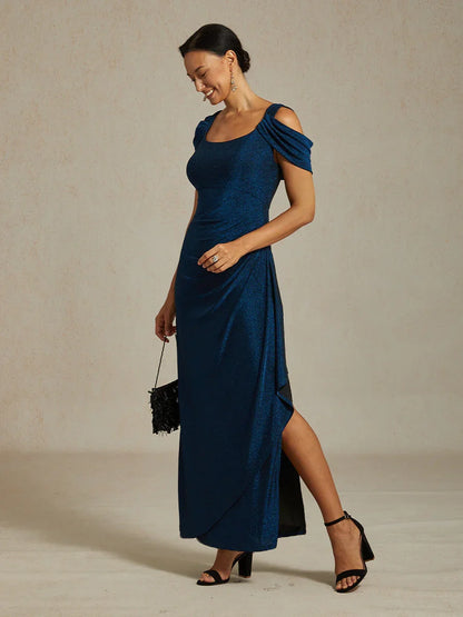 Vestido de malla con brillo y hombros descubiertos