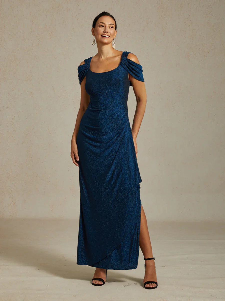 Vestido de malla con brillo y hombros descubiertos