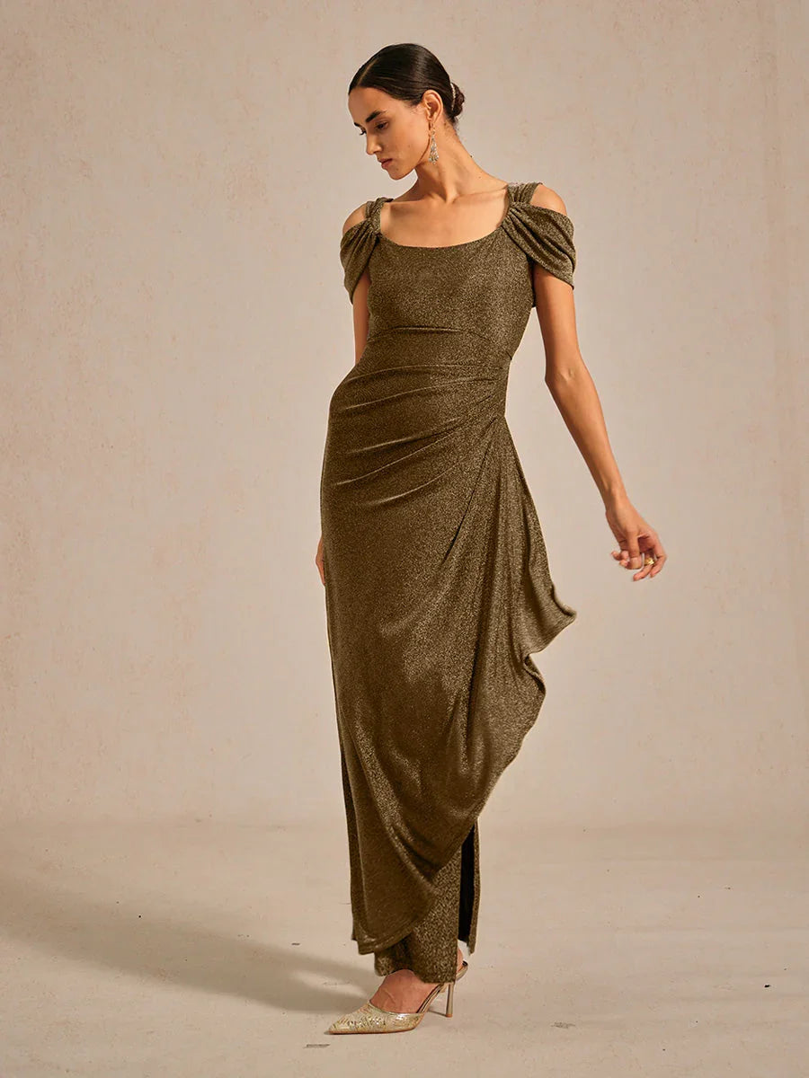 Vestido de malla con brillo y hombros descubiertos