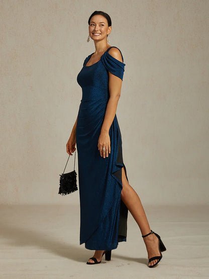 Vestido de malla con brillo y hombros descubiertos