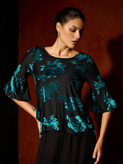 Elegante Bluse mit asymmetrischem Saum und Blumenmuster
