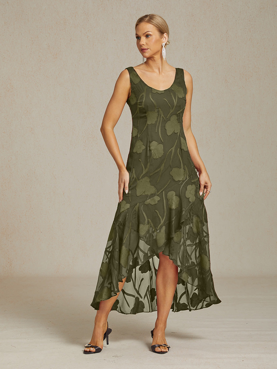 Robe de soirée en mousseline fleurie avec ourlet asymétrique