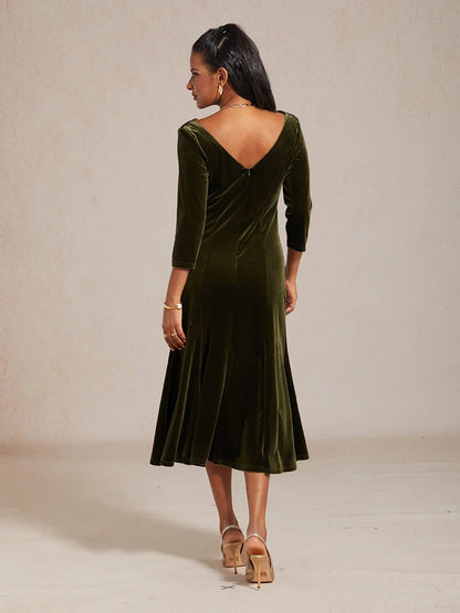 High-Stretch Velvet Midi Dress