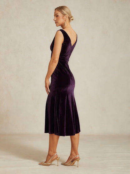 High-Stretch Velvet Sleeveless Midi Dress with Scoop Neck