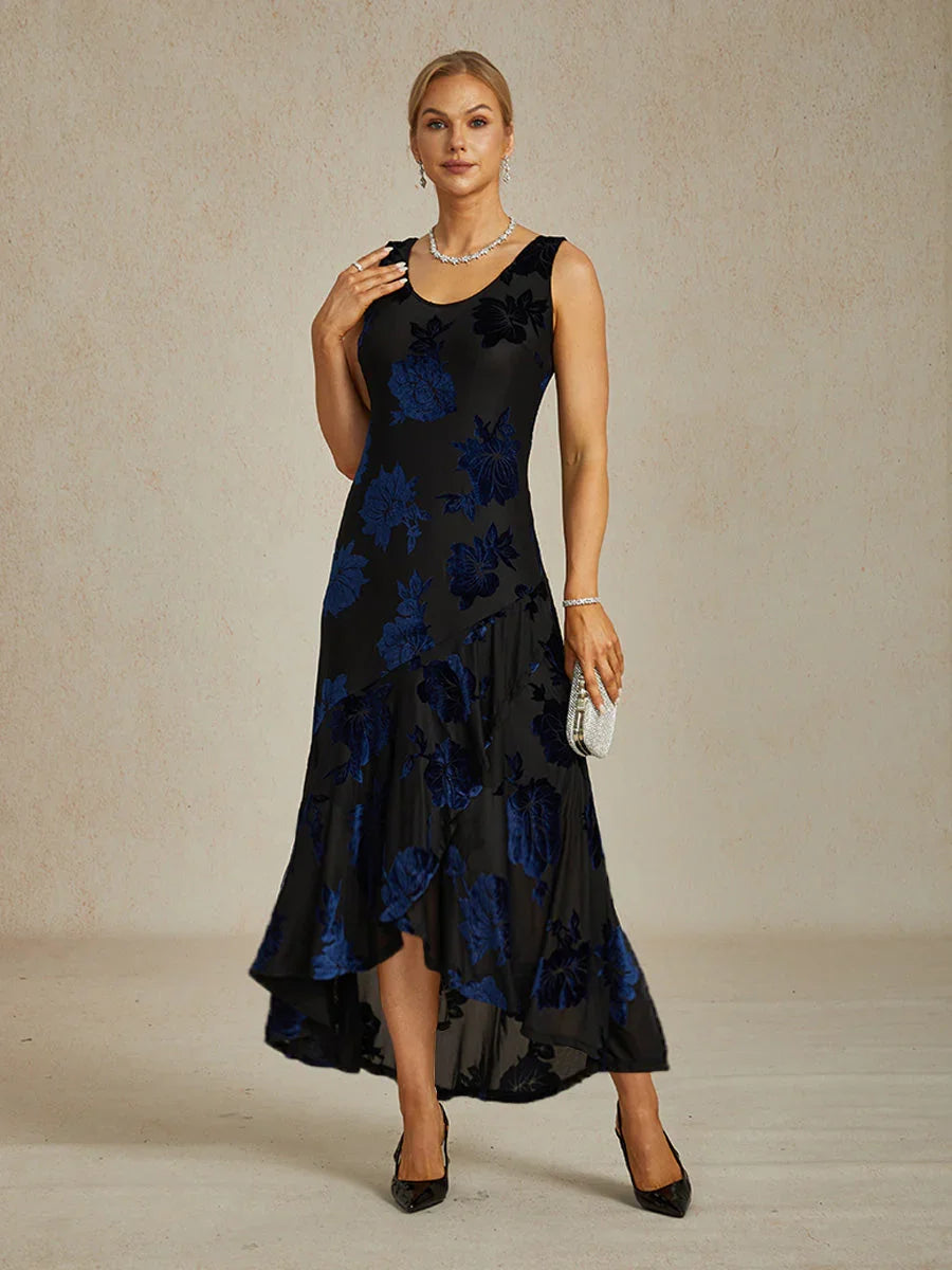 Robe de soirée en mousseline fleurie avec ourlet asymétrique