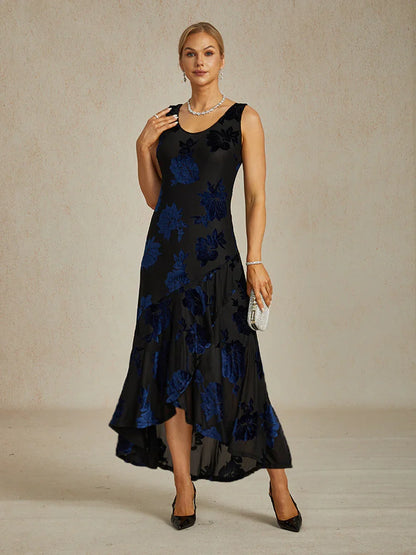 Robe de soirée en mousseline fleurie avec ourlet asymétrique