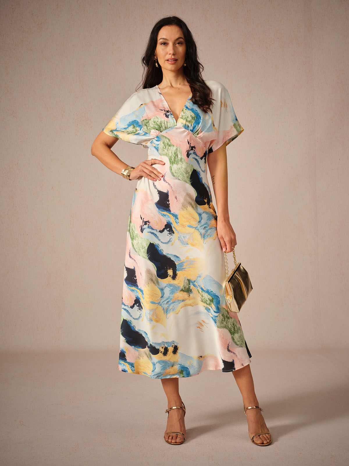 Maxikleid aus Satin mit Batikmuster und Marmorprint