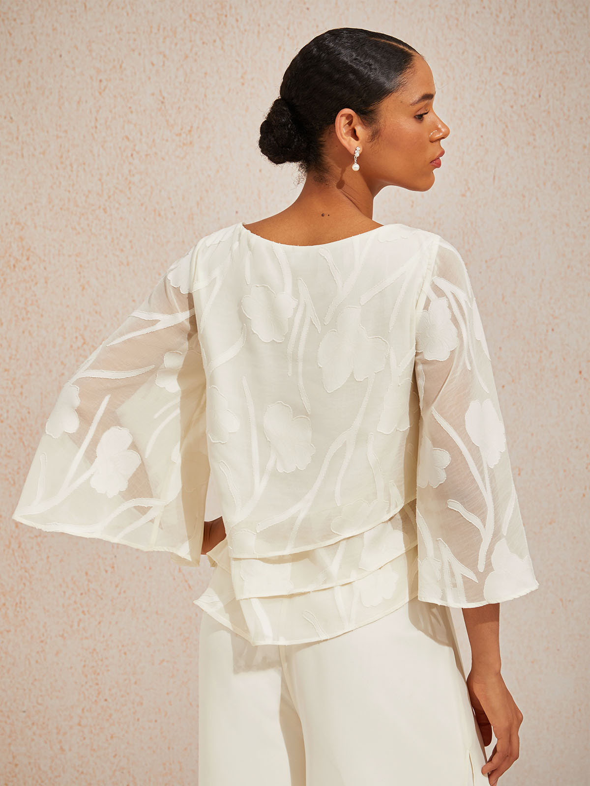 Chiffon bluse med blomsterlag