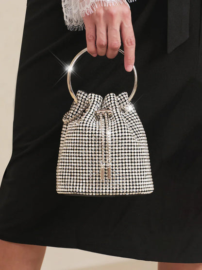 Bolso de mano con cadena de pedrería