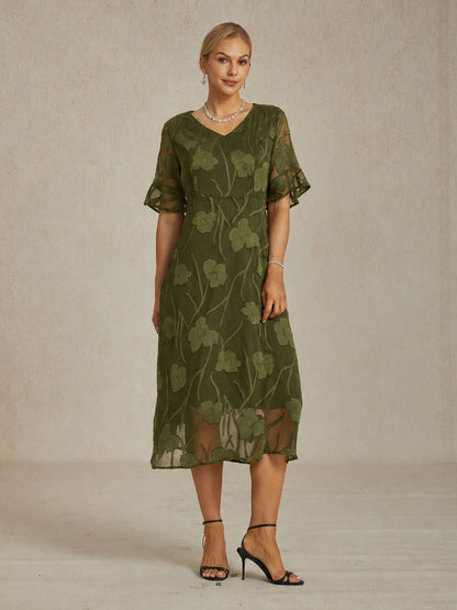 Maxikleid mit Rüschen und flatternder Spitze