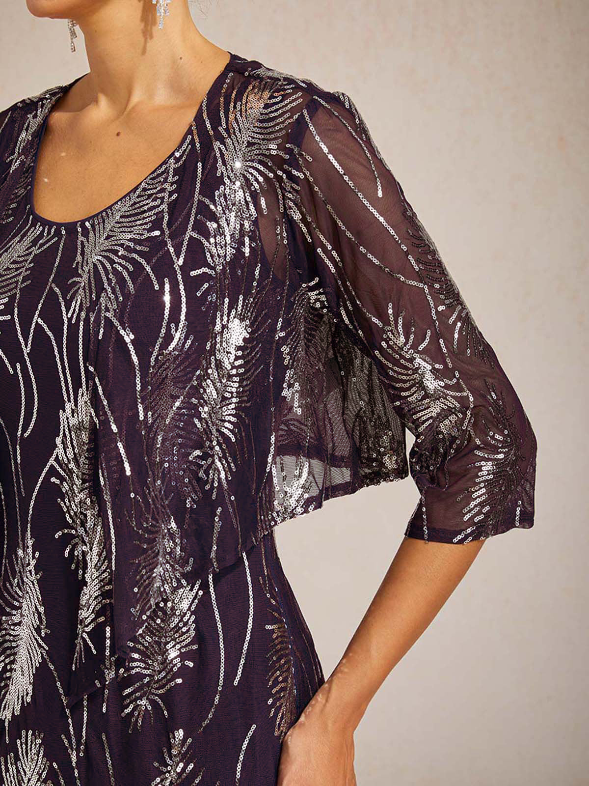 Kurzes Bolero aus Mesh mit Pailletten und 3/4-Ärmeln